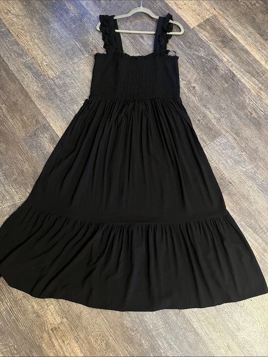 City Chic Dresses & Skirts - City Chic Black Ruffled Strap Smocked maxi Dress